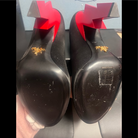 Prada lightening pumps - Picture 4 of 4